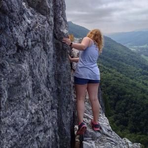 Meet your Posher, Danae